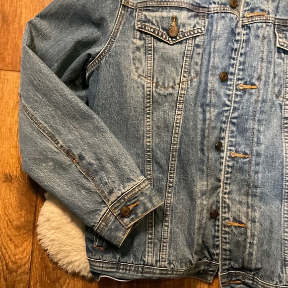Old Navy Denim Sherpa Lined Size Medium Jean Jacket Coat Button Womens Pockets‎ - Picture 3 of 12